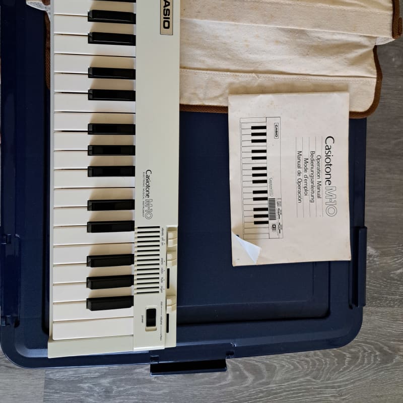 1980s Casio M-10 Casiotone 32-Key Mini Synthesizer White - Used Casio  Keyboard