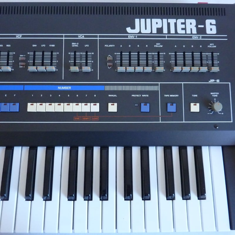 Roland Jupiter 6 - Used Roland             Synth