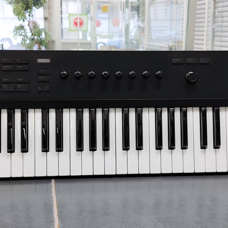 2018 - Present Native Instruments Komplete Kontrol A49 Black - used Native Instruments        MIDI Controllers      Keyboard