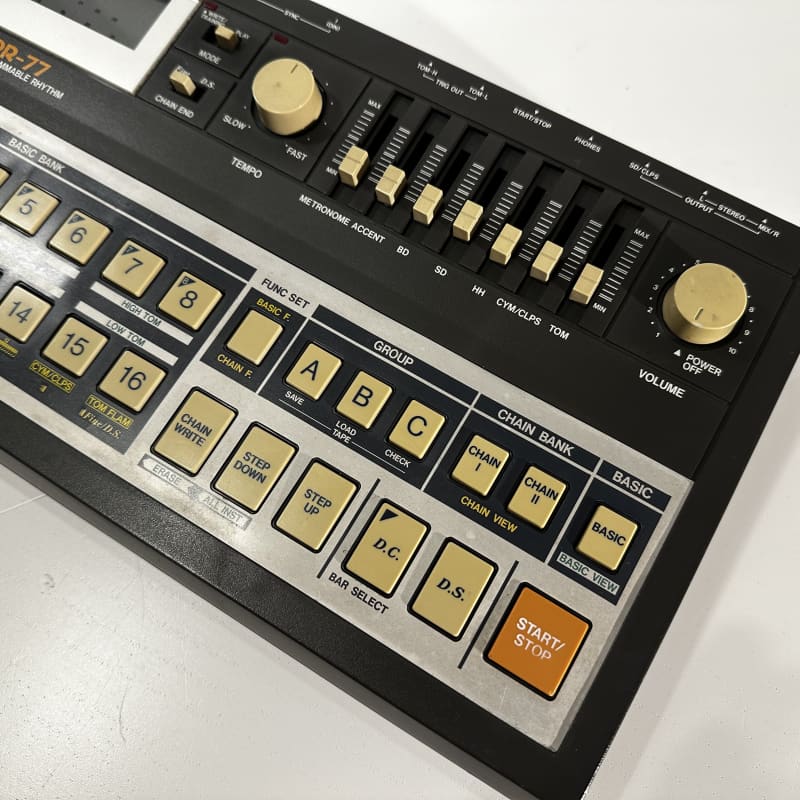 1980s Korg KPR-77 Drum Machine Black - used Korg            Analog