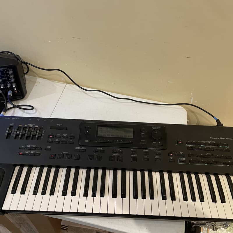 Korg I 3 - used Korg               Synth