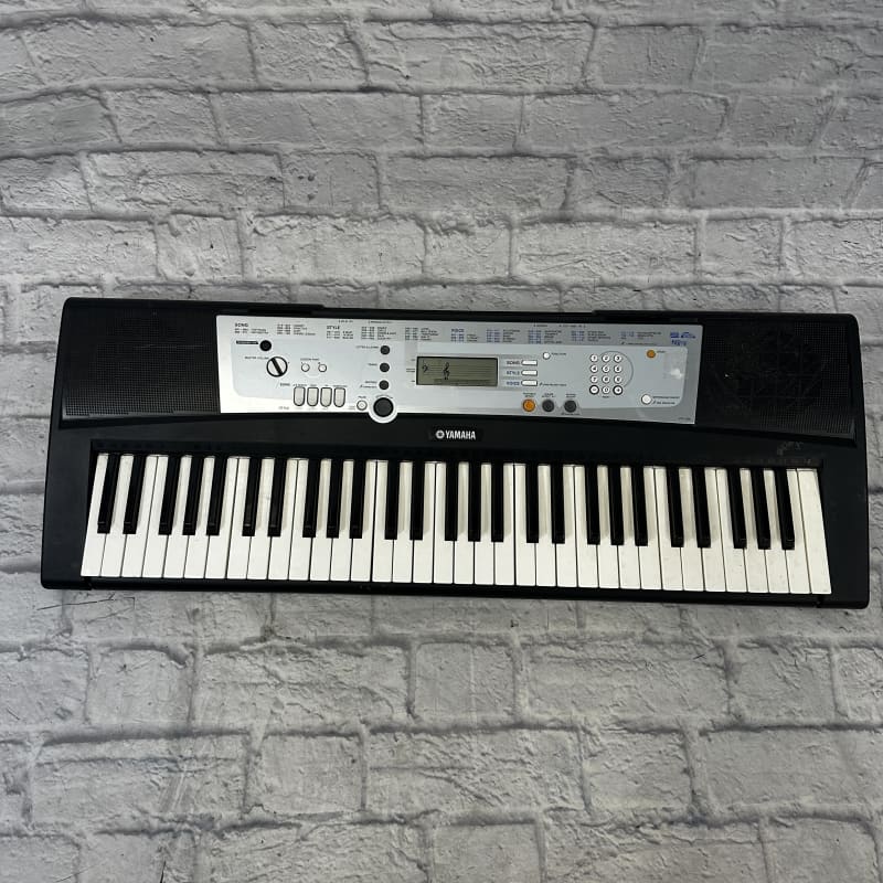 Yamaha YPT-200 61-Key Electronic Keyboard - used Yamaha              Keyboard