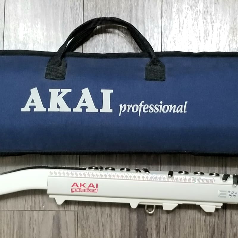 Akai EWI3020 - used Akai        MIDI Controllers