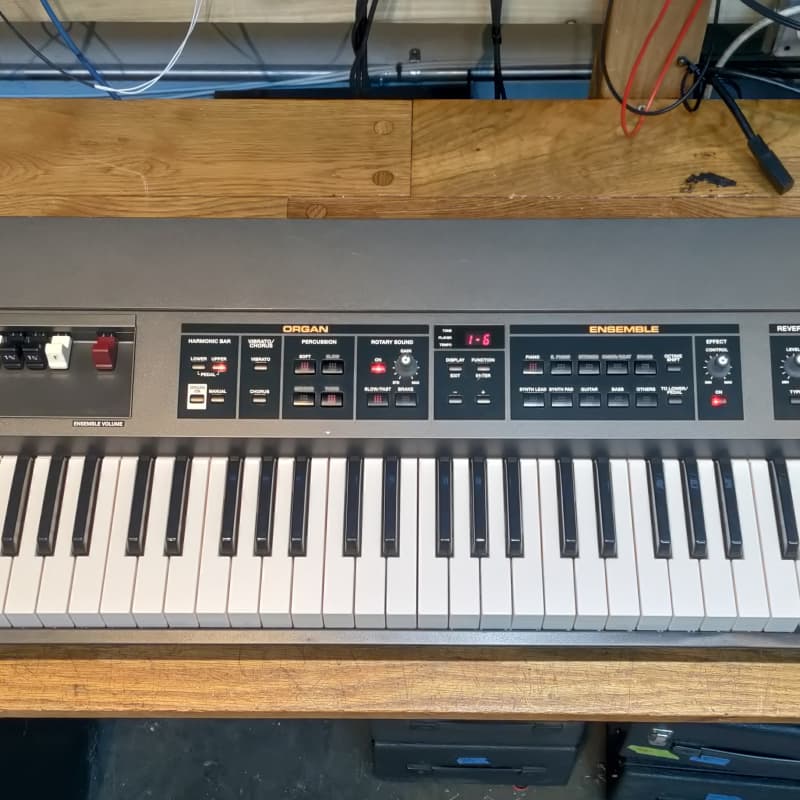 2000s Roland VR-700 76-Key V-Combo Organ Black - Used Roland Piano Keyboard Organ