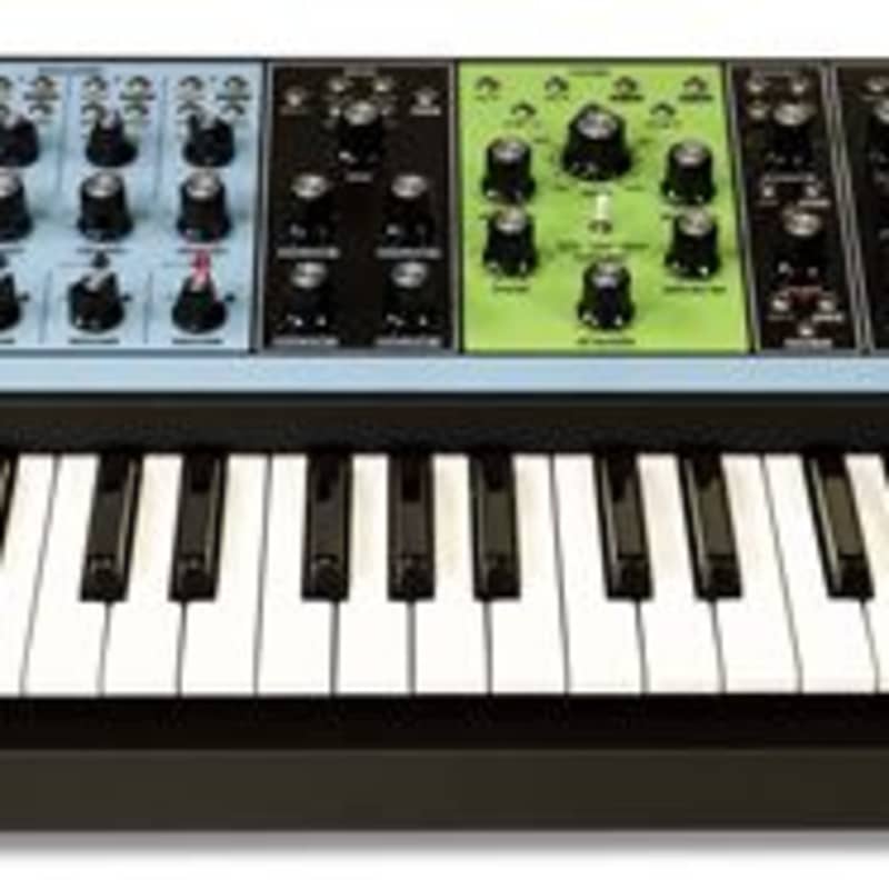 Moog MATRIARCH - New Moog      Vintage