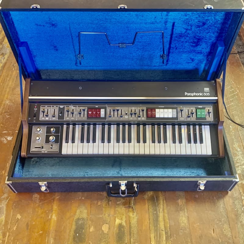 1978 - 1981 Roland RS-505 49-Key Paraphonic Synthesizer Black - used Roland   Vintage Instrument           Synthesizer