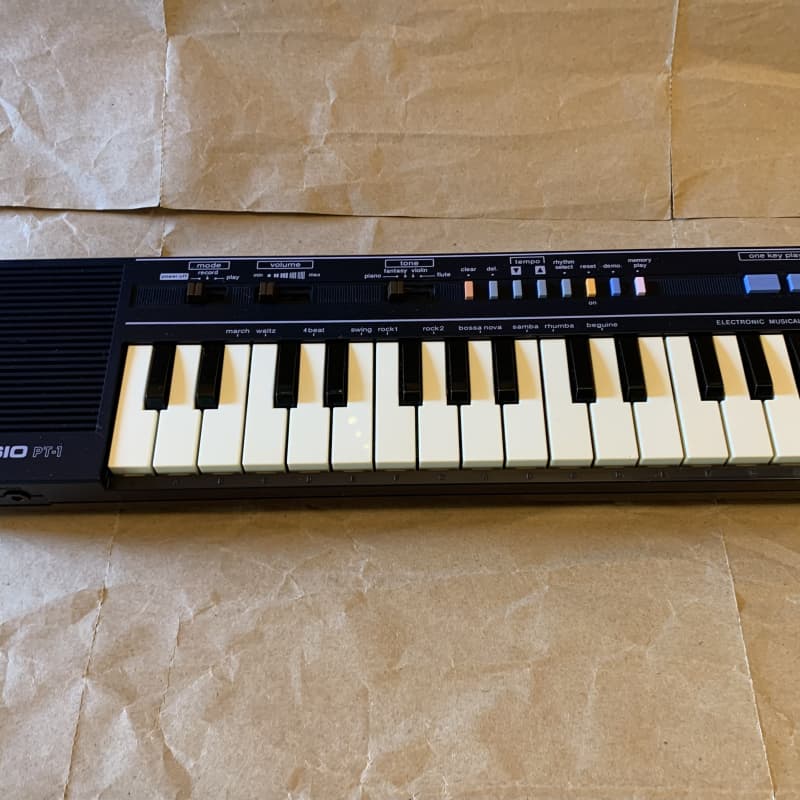 1982 - 1988 Casio PT-1 29-Key Mini Synthesizer Black - used Casio               Synth