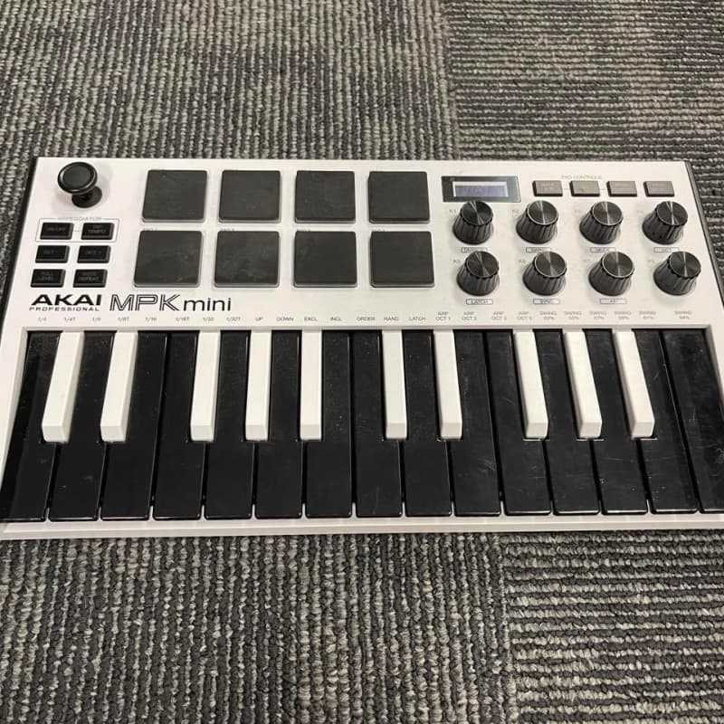 Akai Mk Mini 25 keys Keyboard Controller - used Akai        MIDI Controllers