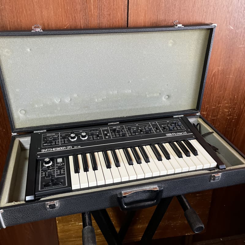 1978 - 1982 Roland SH-09 32-Key Monophonic Synthesizer Black - Used Roland             Synth