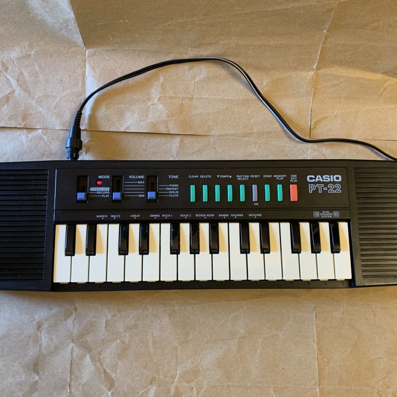 1980s Casio PT-22 29-Key Mini Synthesizer Black - used Casio               Synth
