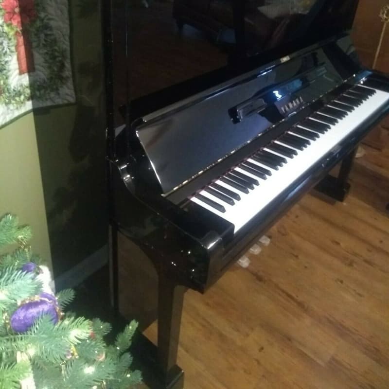 Yamaha U3 Glossy Black - Used Yamaha Piano