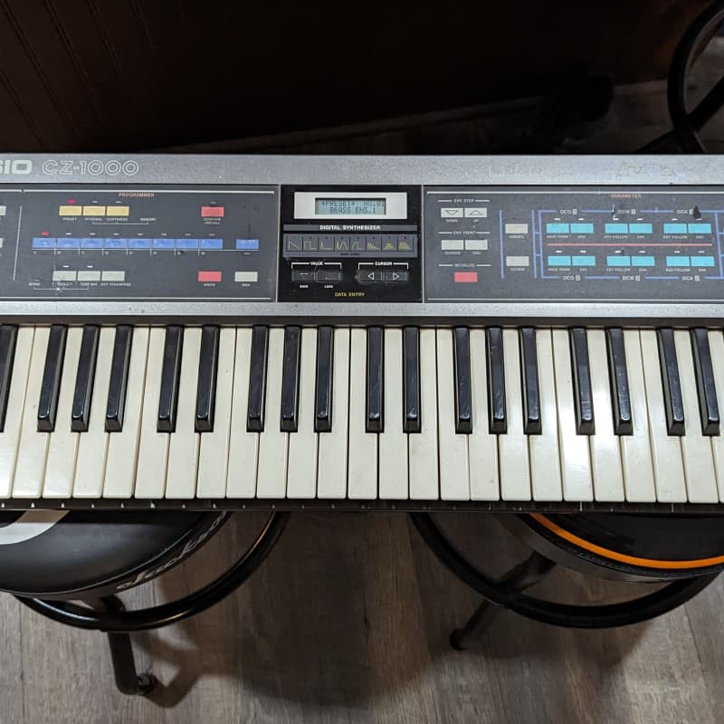 1985 Casio CZ-1000 49-Key Synthesizer Black - used Casio              Keyboard