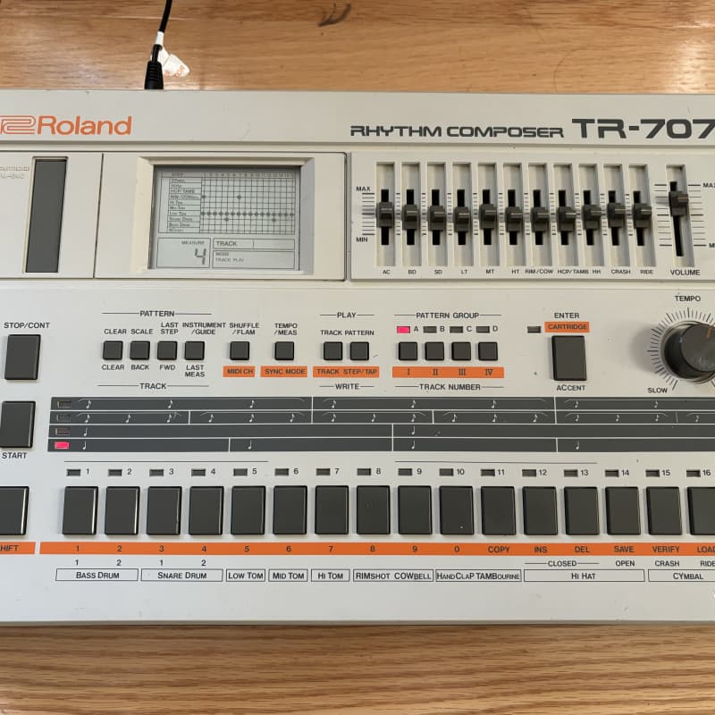 1985 Roland TR-707 Rhythm Composer White - Used Roland          Drum Machine