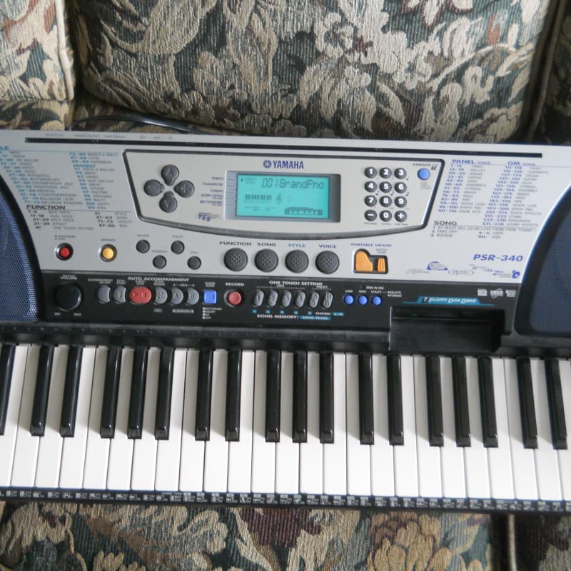 Yamaha PSR-340 - used Yamaha       Digital Piano