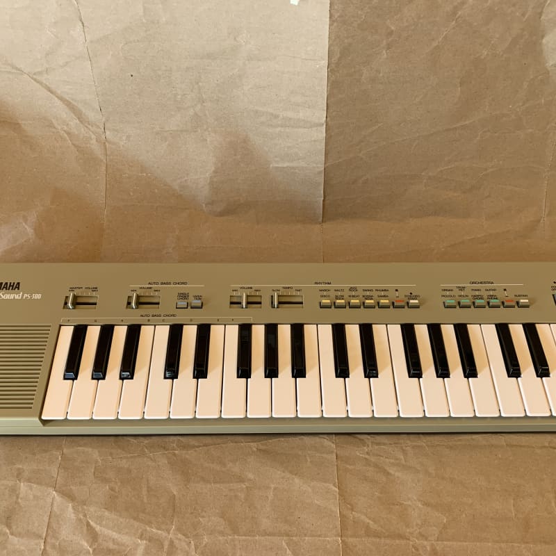 80s Yamaha PortaSound PS-300 - used Yamaha              Keyboard Synth