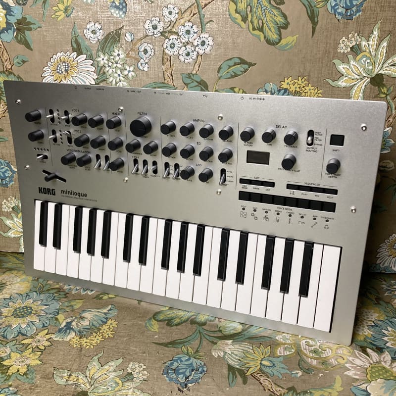 Korg Minilogue - used Korg            Analog   Synth