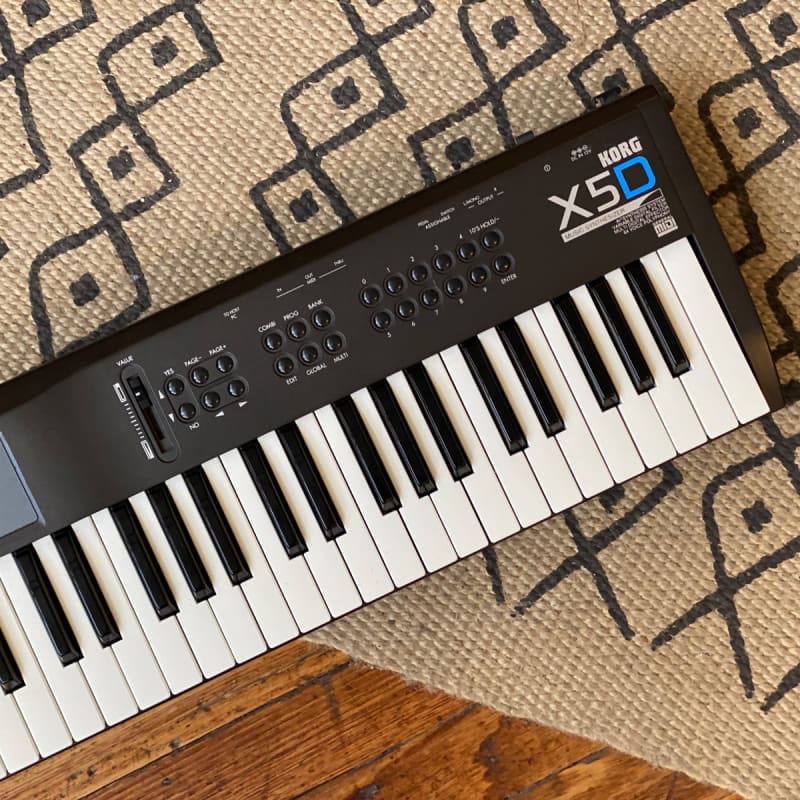 Korg X5D Black - used Korg              Keyboard