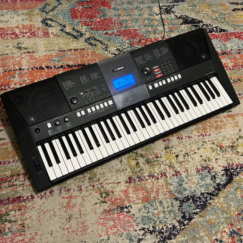 Yamaha PSR-E423 - used Yamaha              Keyboard