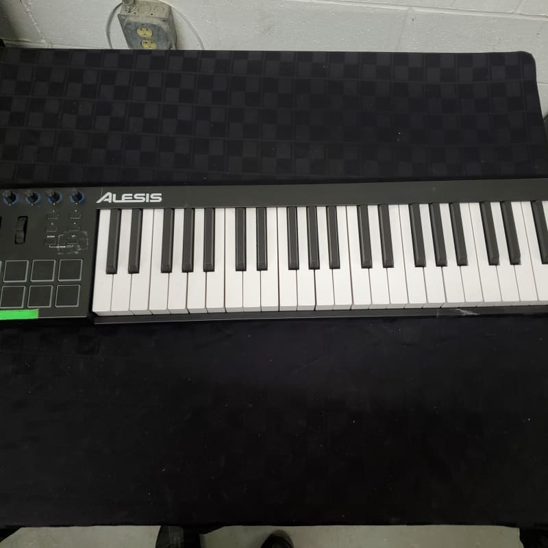 Alesis V49 USB Keyboard - used Alesis              Keyboard