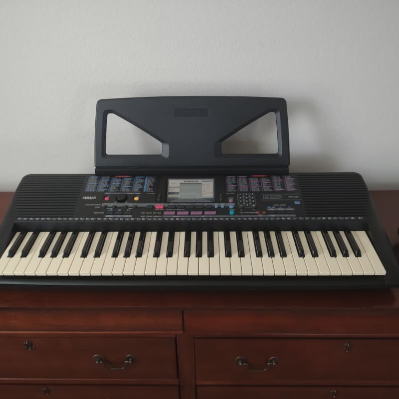 1996 Yamaha PSR-220 - used Yamaha              Keyboard