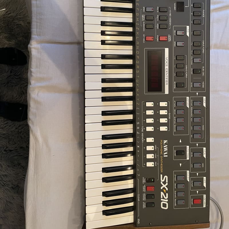 1983 Kawai SX-210 61-Key Analog Synthesizer Black / Wood - used Kawai              Synthesizer