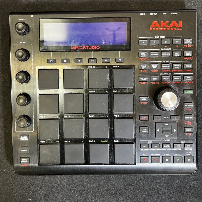 Akai STUDIO - used Akai MPC       MIDI Controllers