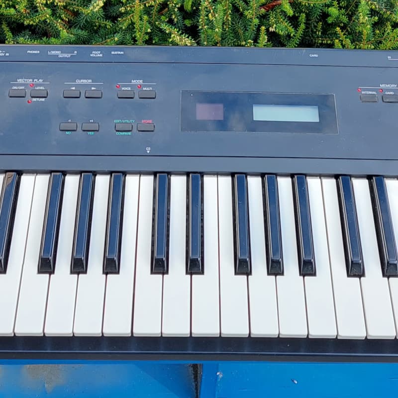 Yamaha SY22 - used Yamaha               Synth