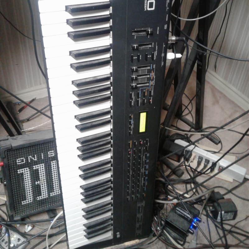 Roland Jv-30 - used Roland  Vintage Synths