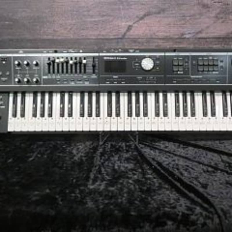 Roland V-Combo VR-09 - used Roland              Keyboard