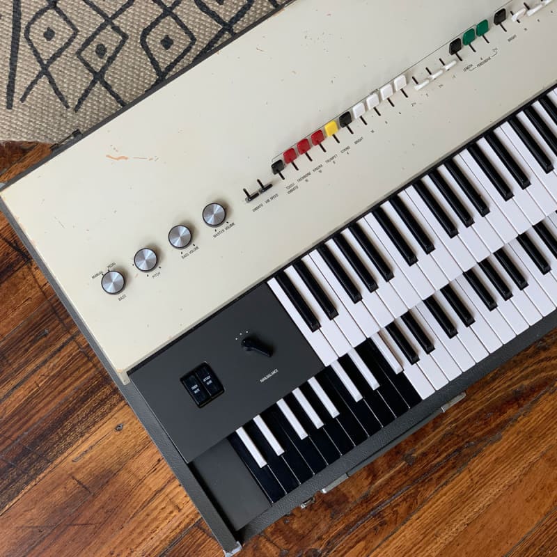 Yamaha YC-25D Grey & Cream - Used Yamaha   Organ