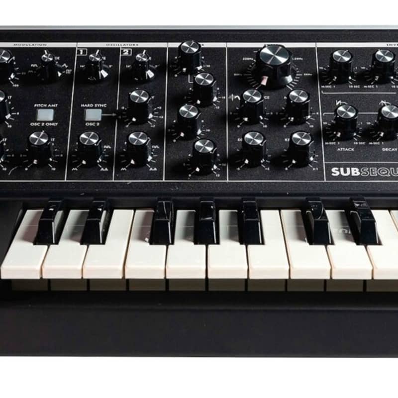 Moog Subsequent 25 - new Moog            Analog   Synth