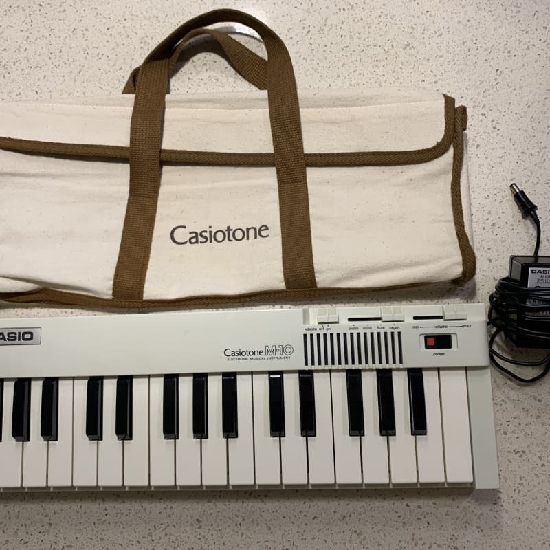1980s Casio M-10 Casiotone 32-Key Mini Synthesizer White - Used Casio  Keyboard    Vintage