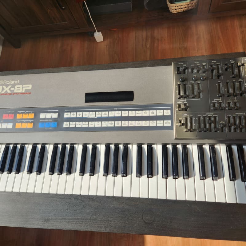 1984 - 1986 Roland JX-8P 61-Key Polyphonic Synthesizer with PG... - used Roland        Keyboard