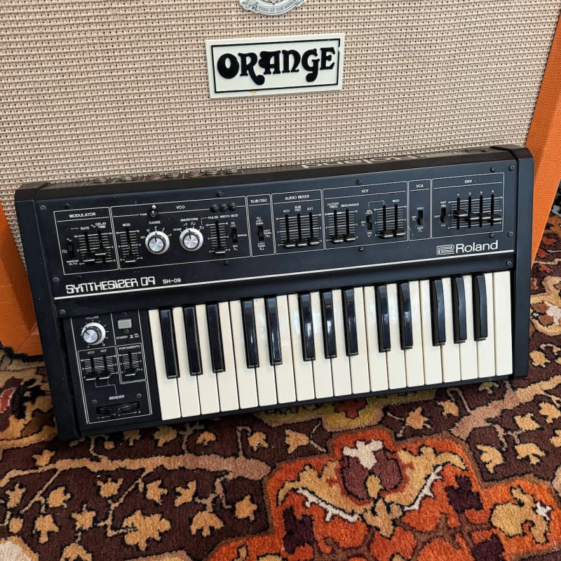 1970s Roland SH09 - Used Roland      Vintage  Analog     Synth