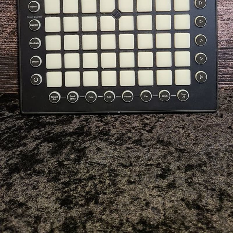 Novation LAUNCHPAD PRO - used Novation          Sequencer