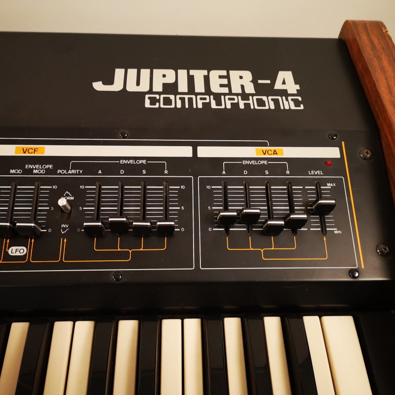 1978 - 1982 Roland Jupiter 4 49-Key Synthesizer Black - used Roland       Midi