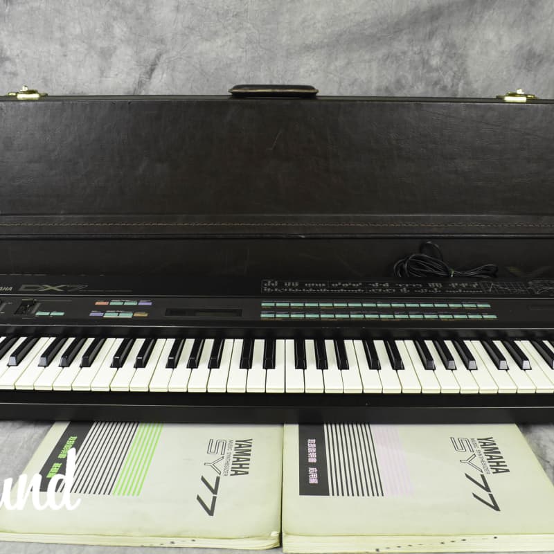 Yamaha DX7 Black - Used Yamaha             Synth