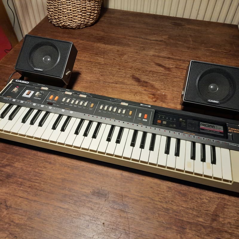 1980s Casio MT-800 Casiotone 49-Key Synthesizer White / Black - used Casio  Vintage Synths