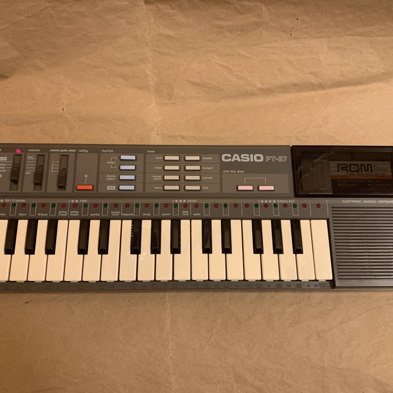 1980s Casio PT-87 32-Key Mini Synthesizer Black - used Casio              Keyboard
