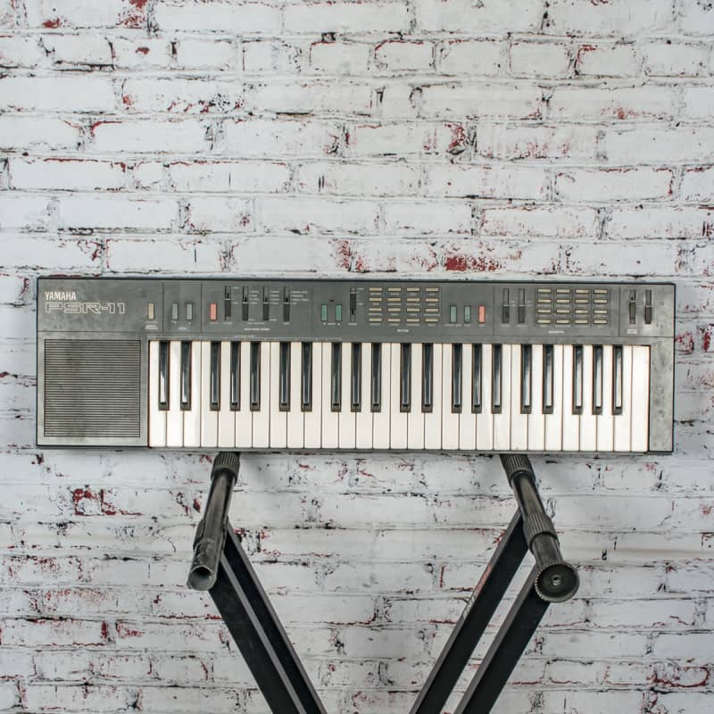 Yamaha Yamaha - PSR-11 - 1980s /Keyboard - x1261 - Synth - Used Yamaha  Keyboard    Vintage       Synth