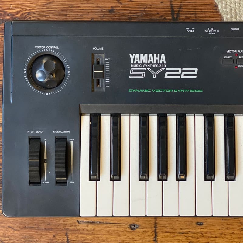 Yamaha SY22 Dynamic Vector Synthesiser Black - Used Yamaha             Synth