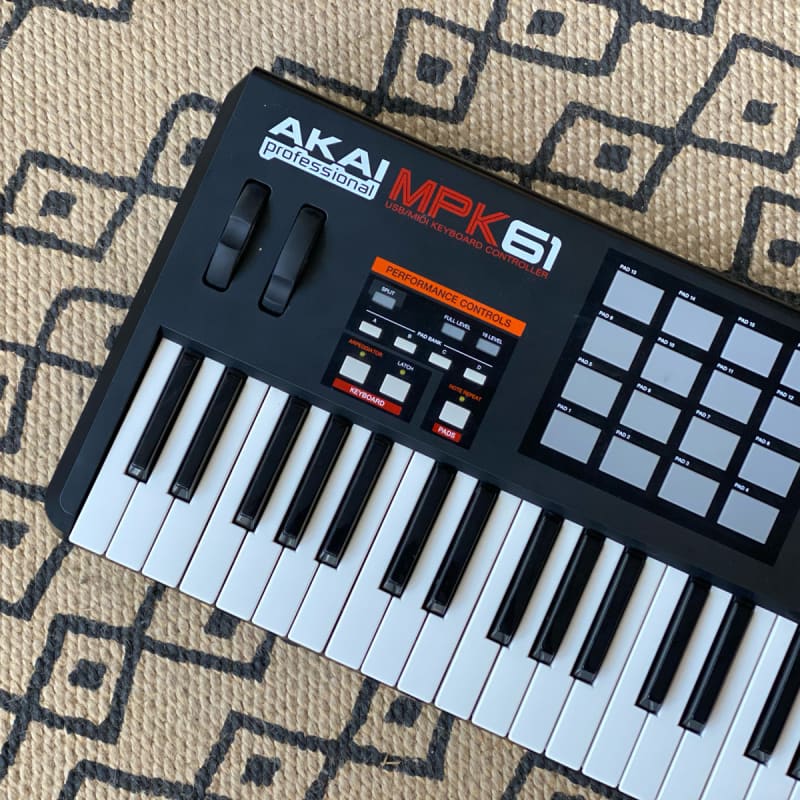 Akai MPK 61 Black - used Akai MPC      Digital Piano MIDI Controllers      Keyboard