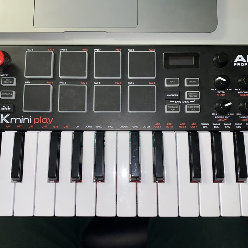 2018 - Present Akai MPK Mini Play Portable 25-Key MIDI Control... - used Akai              Keyboard