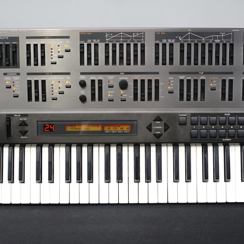 90's Roland JD-800 Grey / Silver - used Roland              Synthesizer