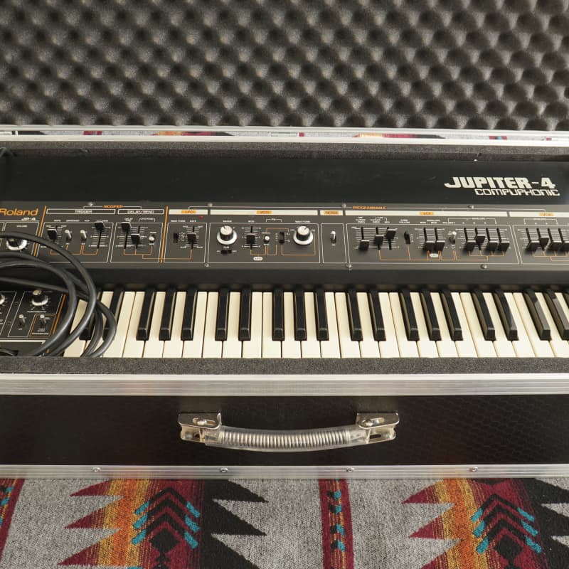 1978 - 1982 Roland Jupiter 4 49-Key Synthesizer Black - used Roland Polyphonic             Synthesizer