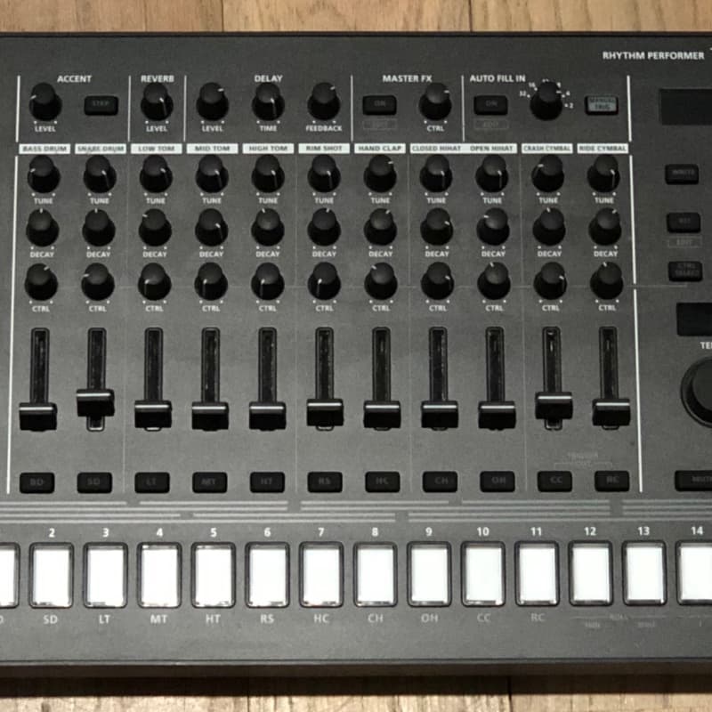 2018 - Present Roland TR-8S AIRA Rhythm Performer with Sample ... - used Roland          Sequencer Drum Machine