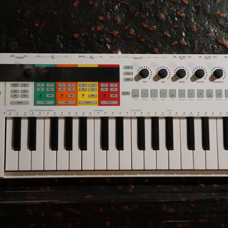 2020 - Present Arturia KeyStep Pro 37-Key MIDI Controller White - Used Arturia  Keyboard       Controller