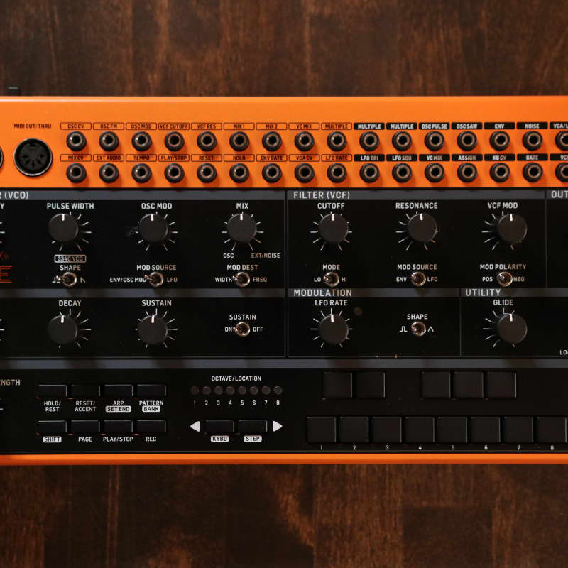 Behringer Crave Analog Semi-Modular Synthesizer Orange - used Behringer            Analog Modular  Synth