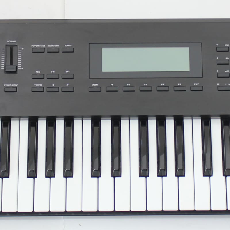 1989 - 1992 Roland W-30 61-Key Sampling Music Workstation Black - Used Roland  Keyboard    Vintage
