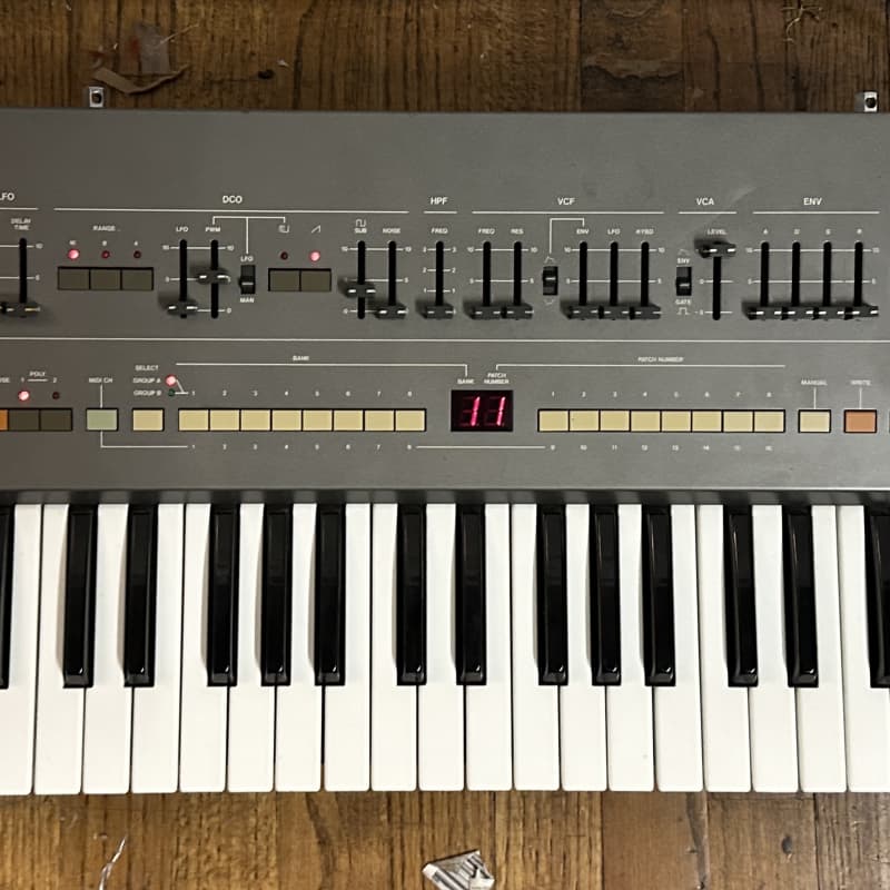 1985 - 1989 Roland HS-60 61-Key Programmable Poly Synth-new vo... - used Roland              Synthesizer